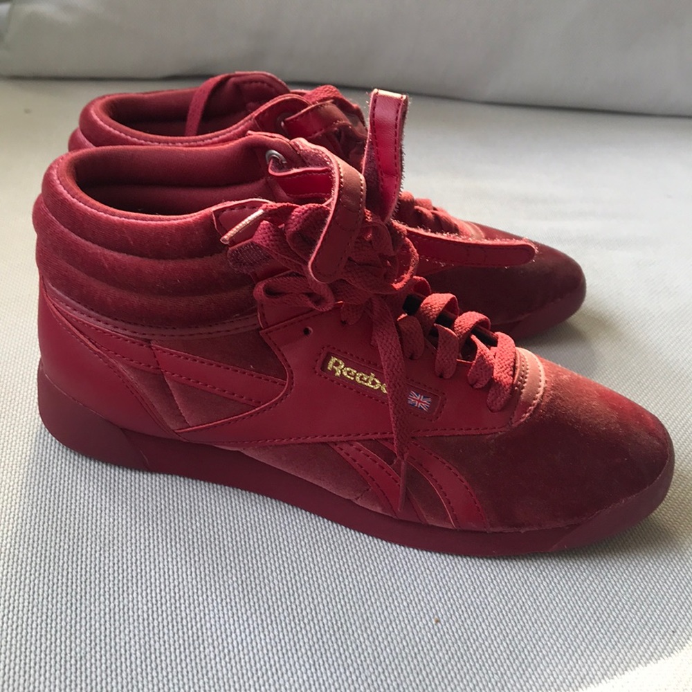 Velvet dark red Reebok princess